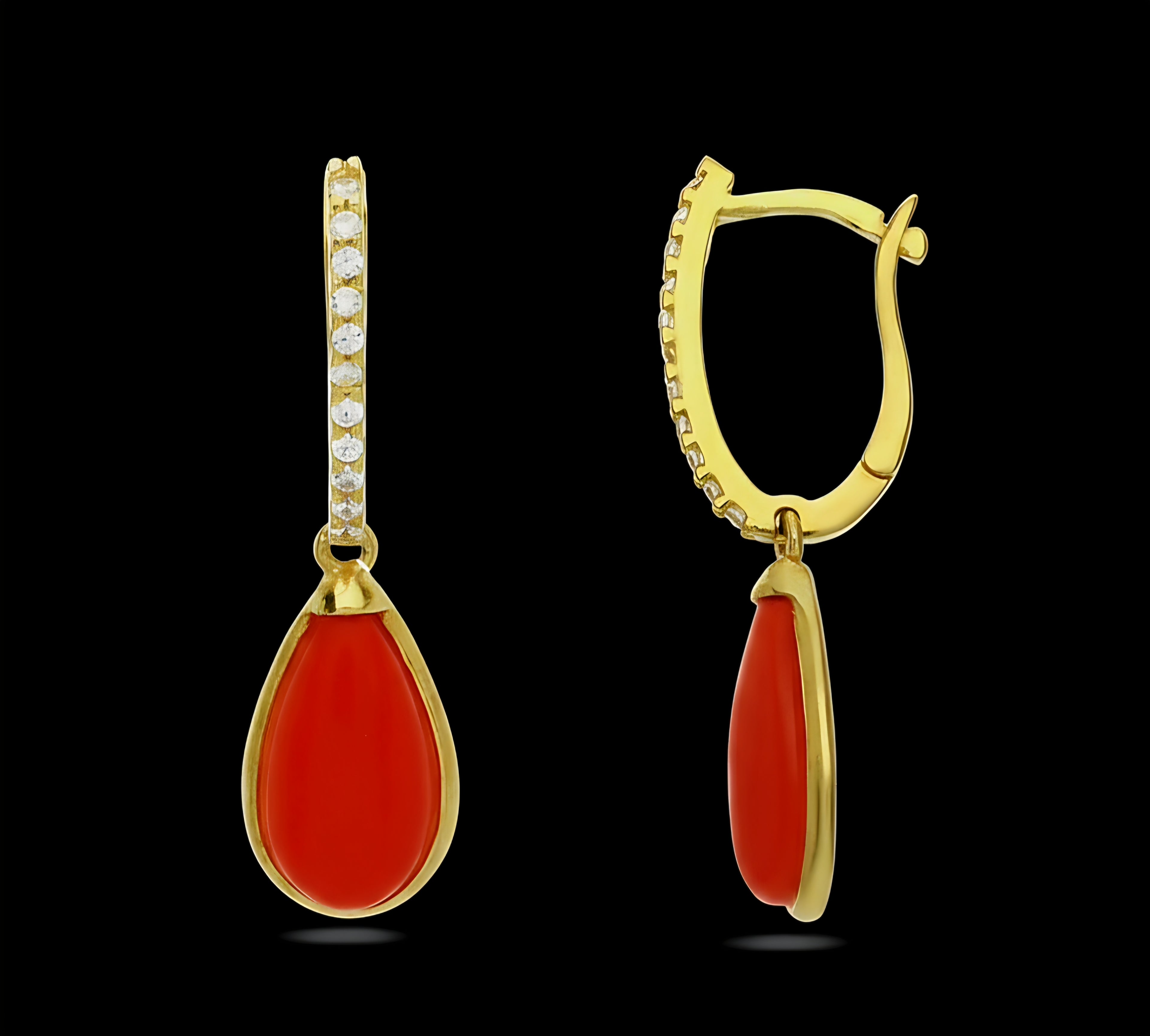 Orecchini donna piccoli con corallo in oro 18kt