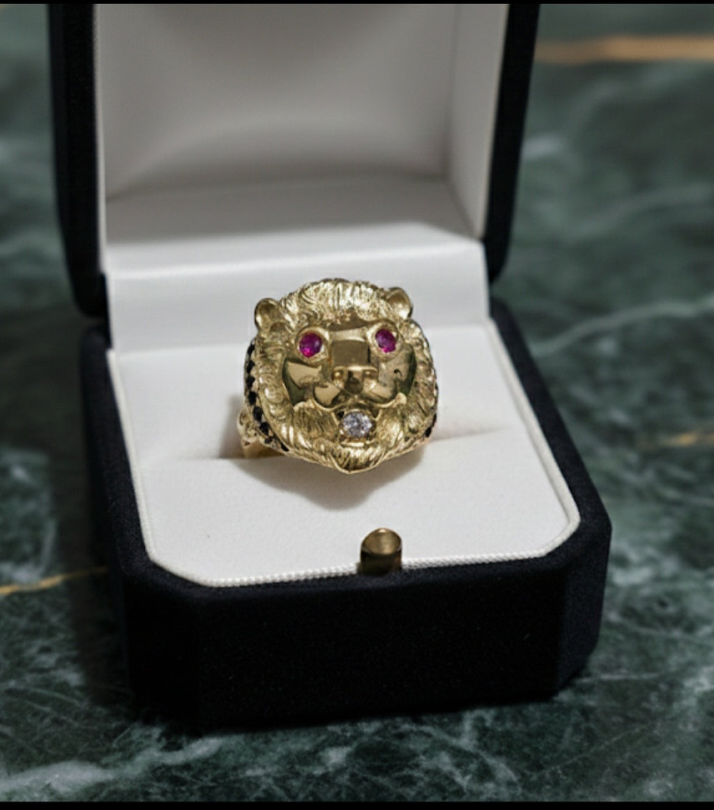Anello Leone pieno oro 18kt
