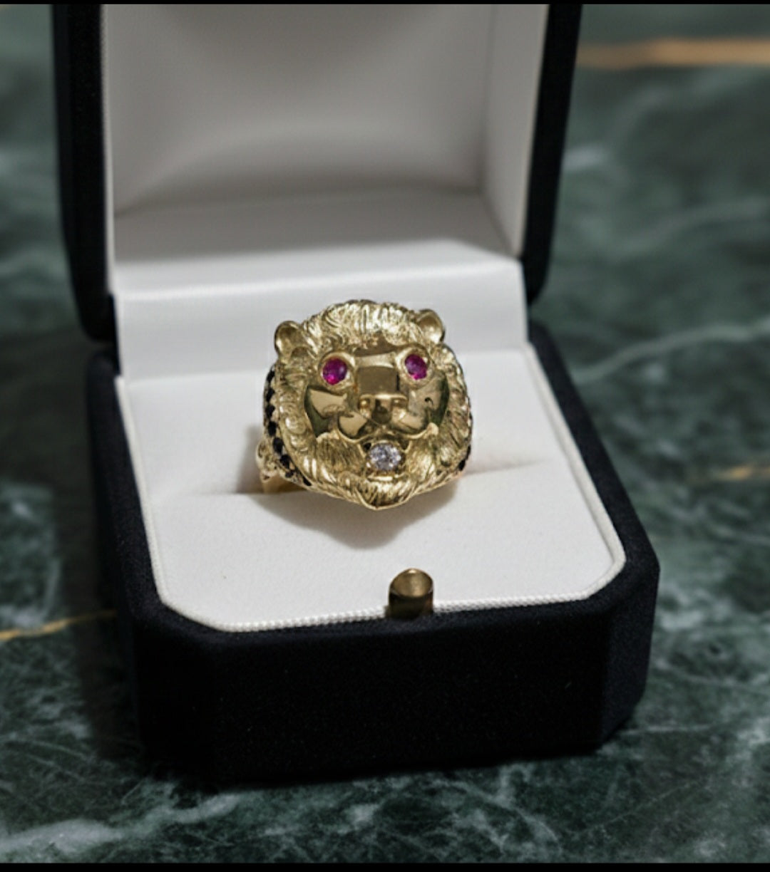 Anello Leone pieno oro 18kt