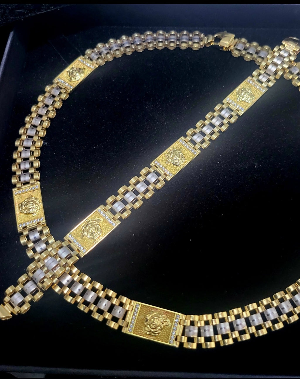 Girocollo maglia jubilee medusa oro 18kt