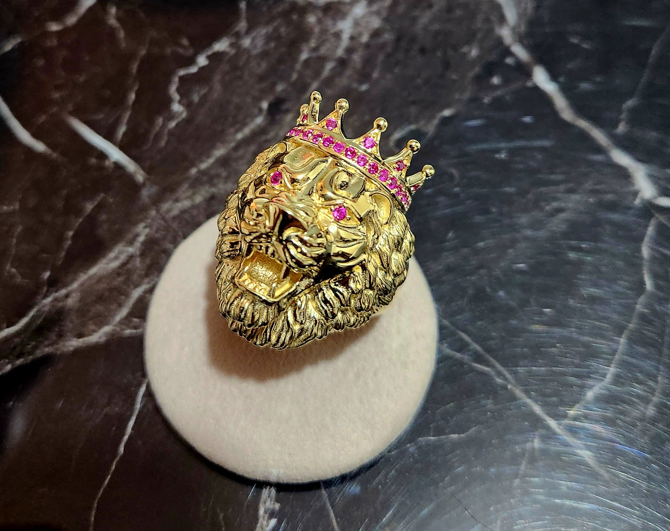 Anello Leone corona oro 18kt