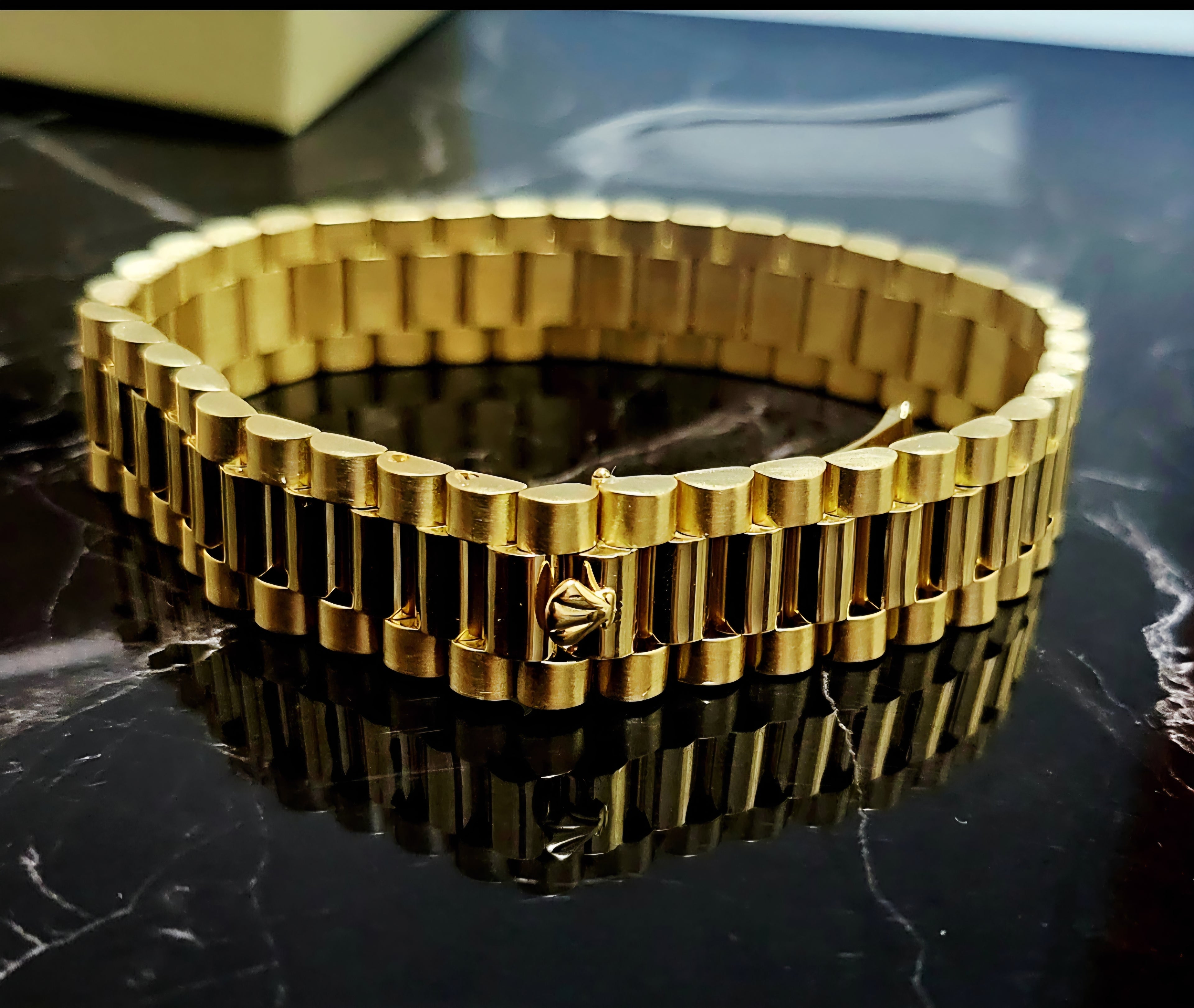 Bracciale chiusura orologio in oro 18kt