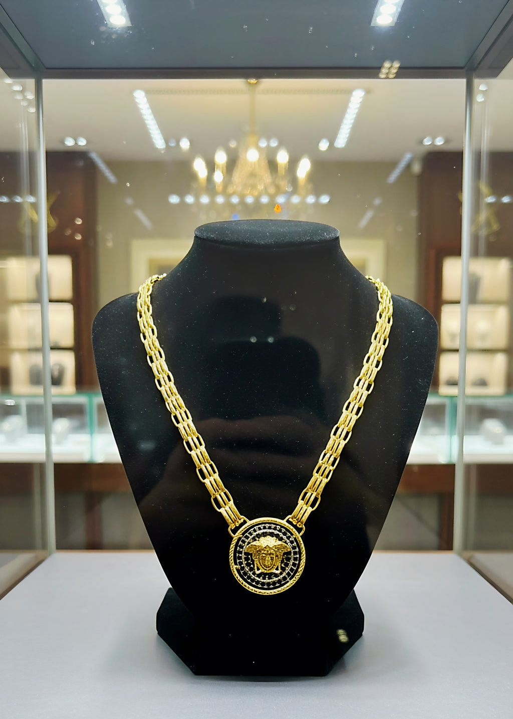 Collana donna Medusa oro 18kt