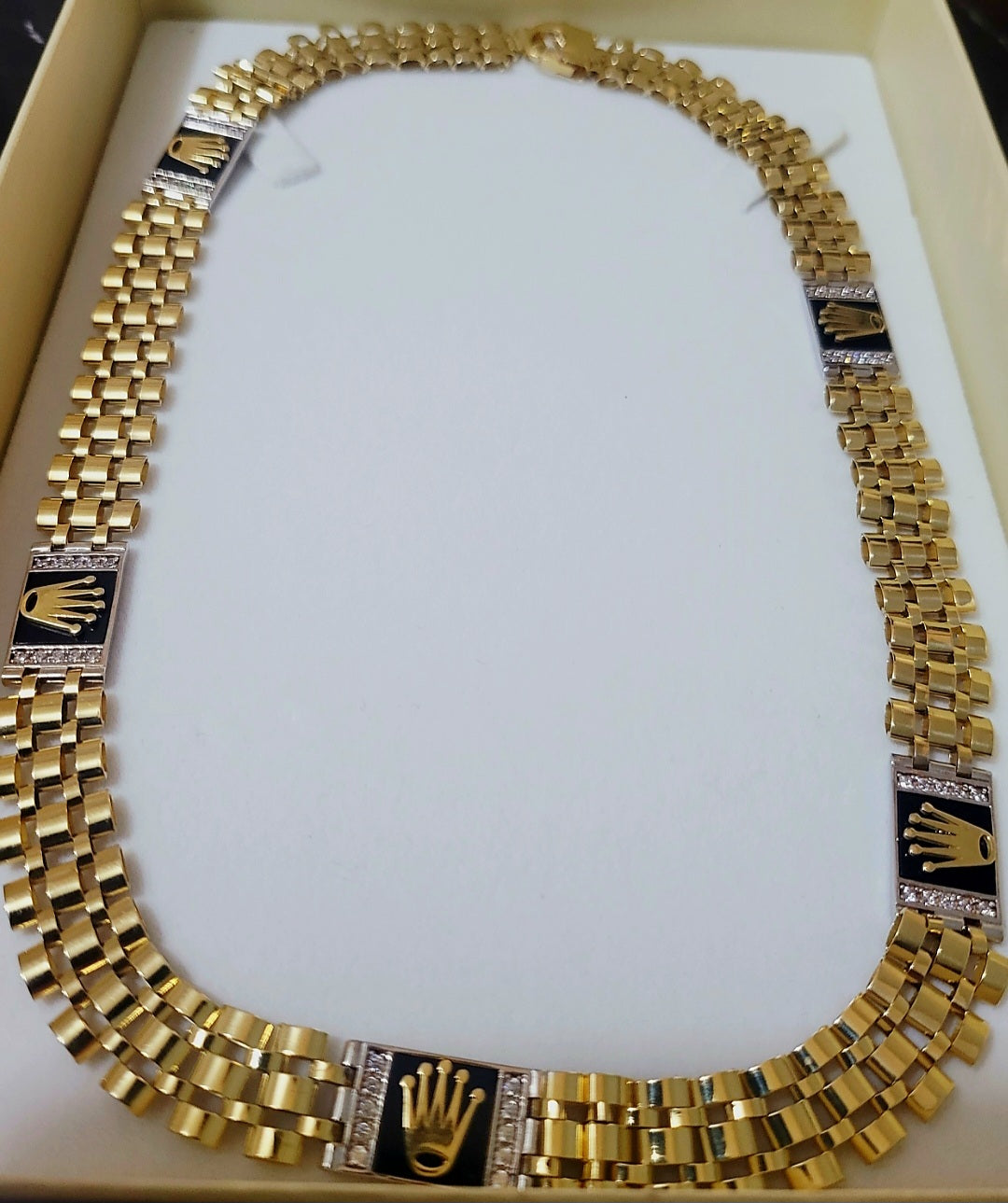 Girocollo corona modello Black oro 18kt