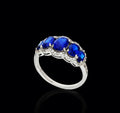 Anello con pietre ovali a scalare oro bianco 18kt