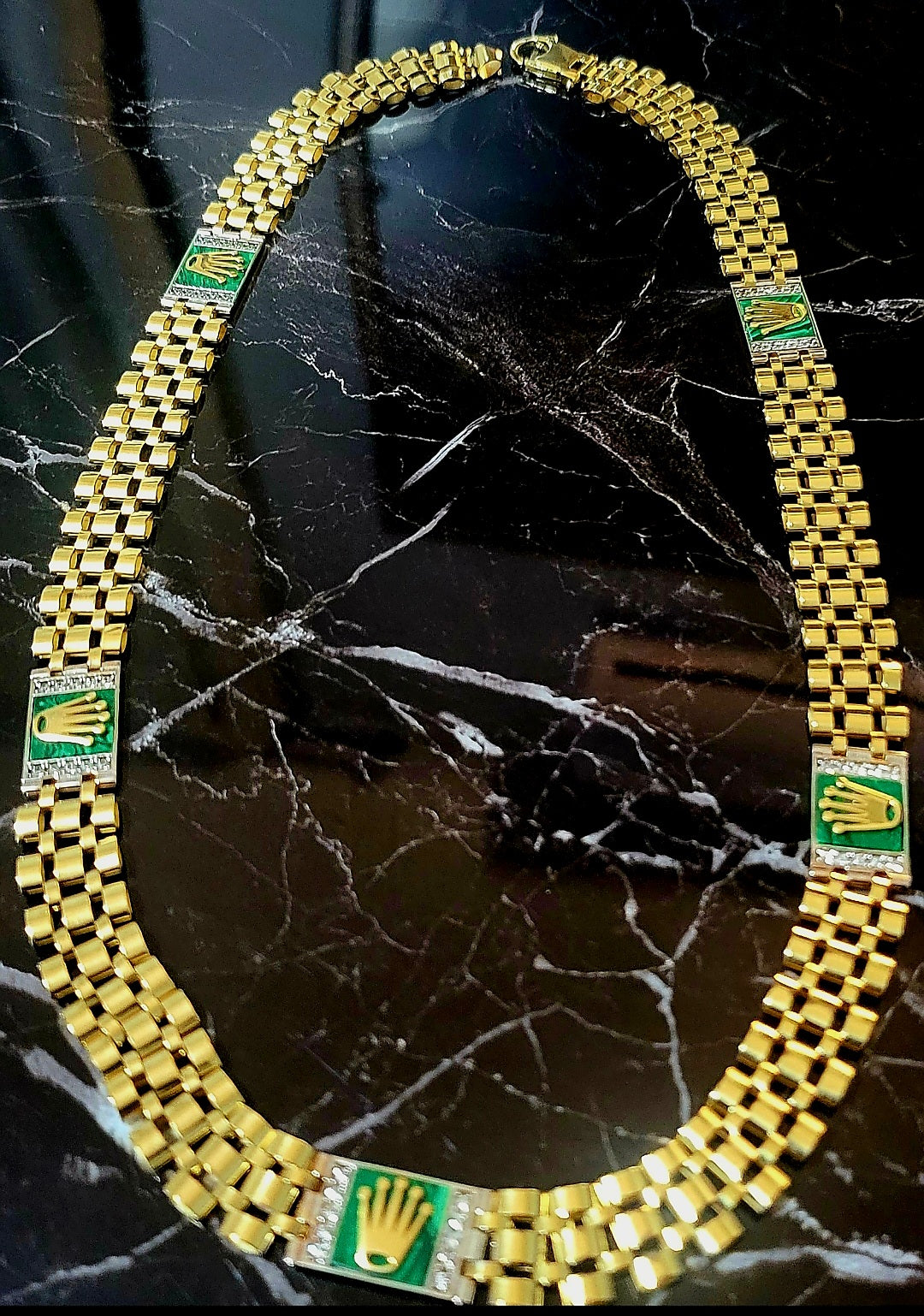Girocollo corona modello Green oro 18kt