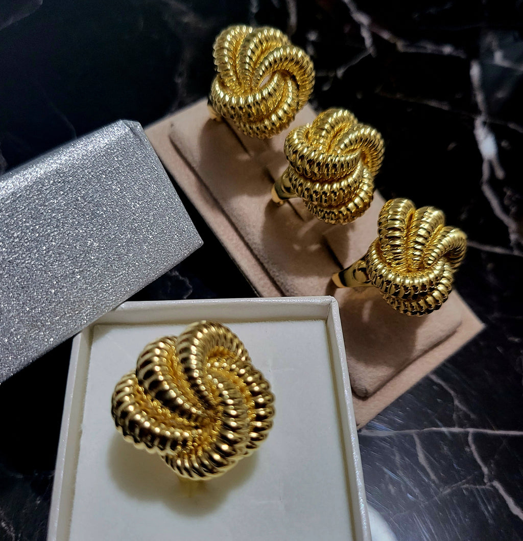 Anello donna banane oro 18kt