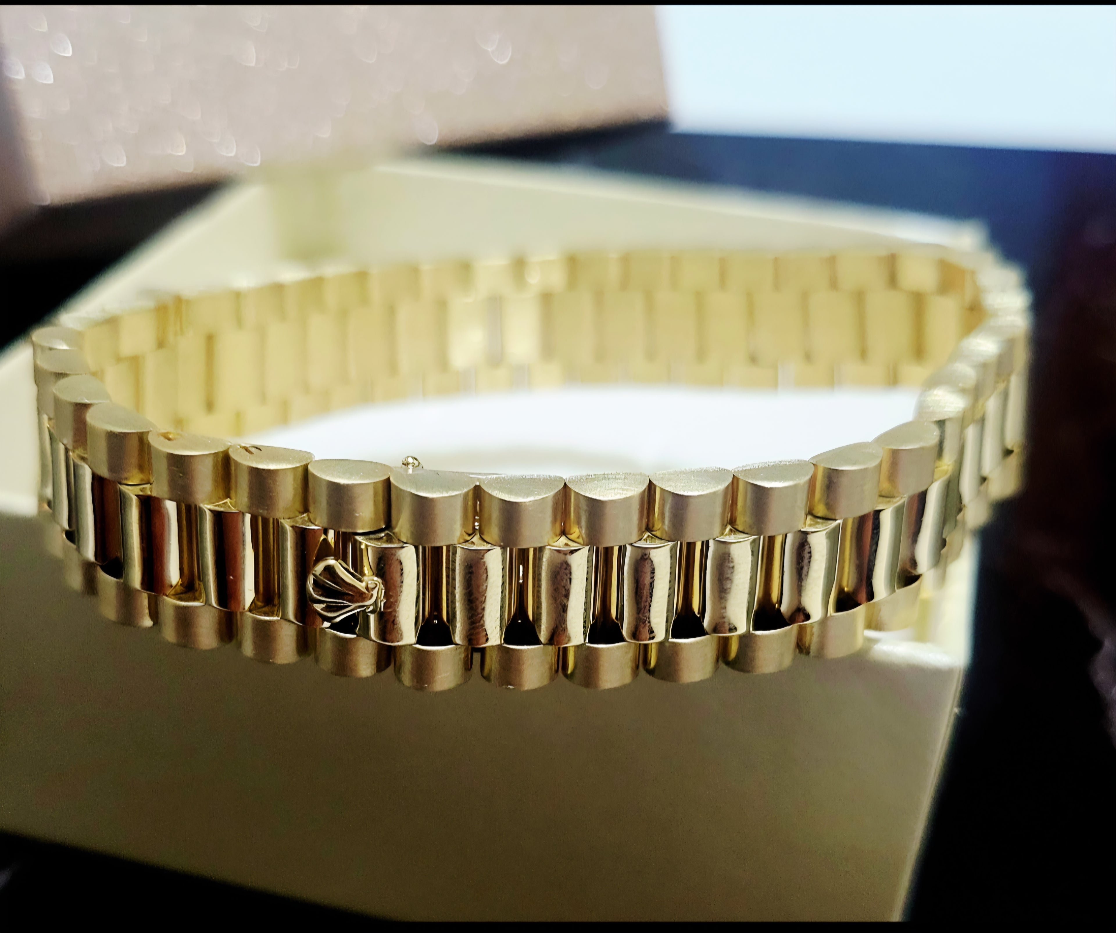 Bracciale chiusura orologio in oro 18kt