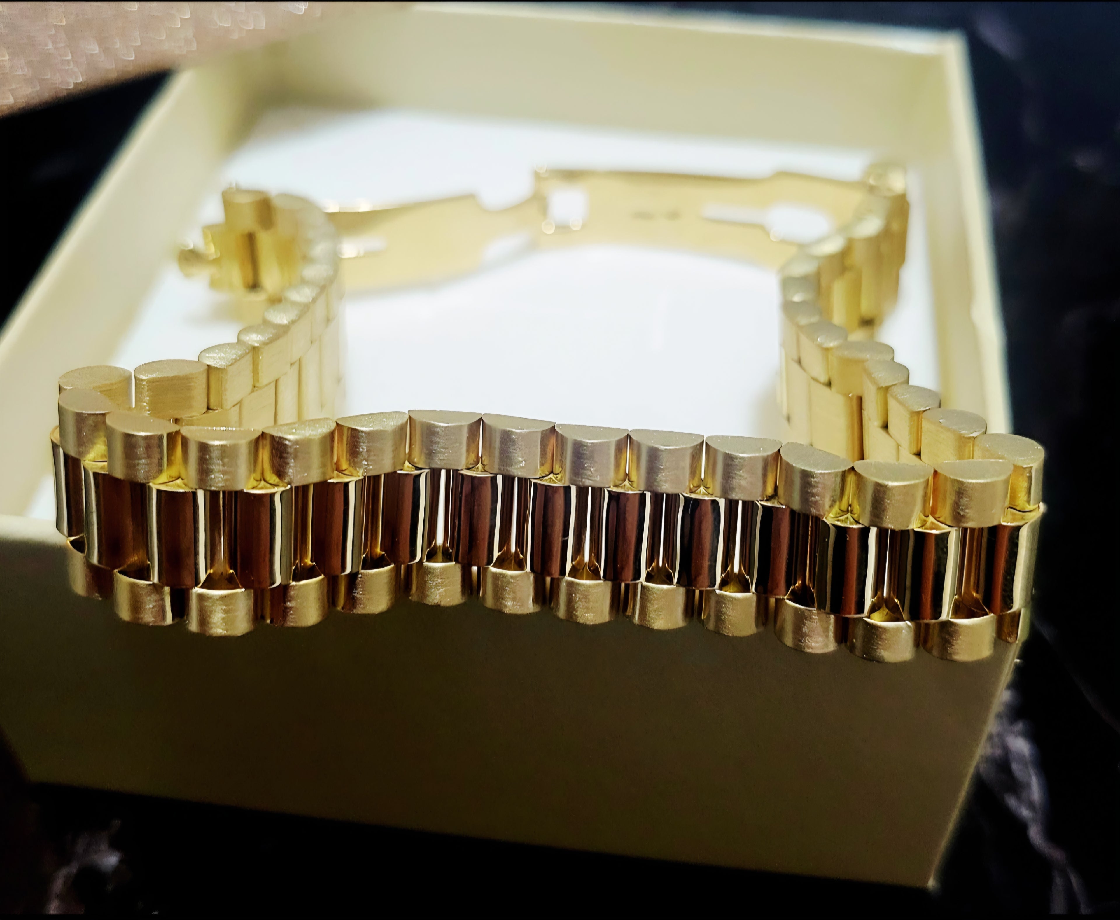 Bracciale chiusura orologio in oro 18kt